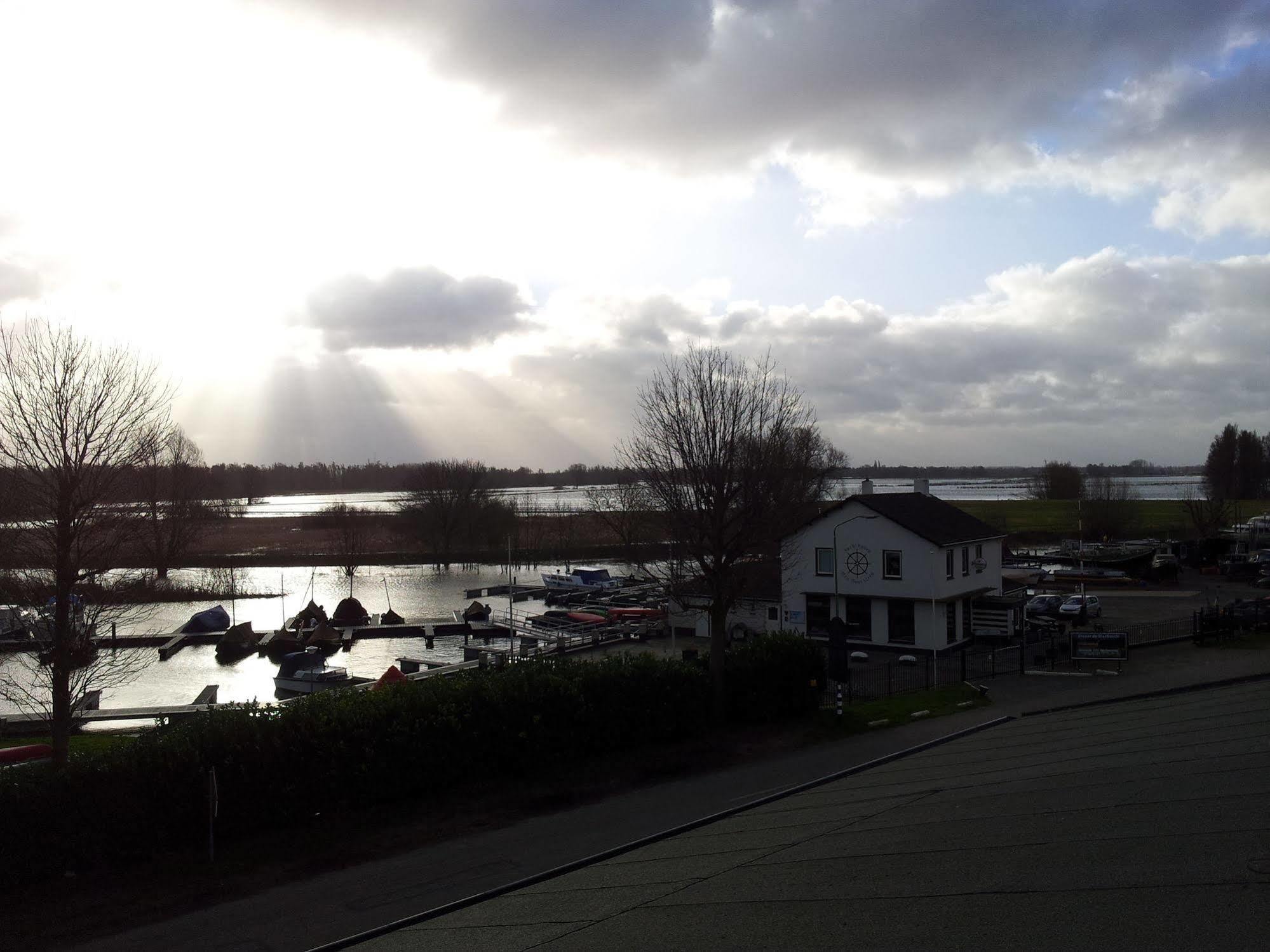 מלון Werkendam De Brabantse Biesbosch מראה חיצוני תמונה