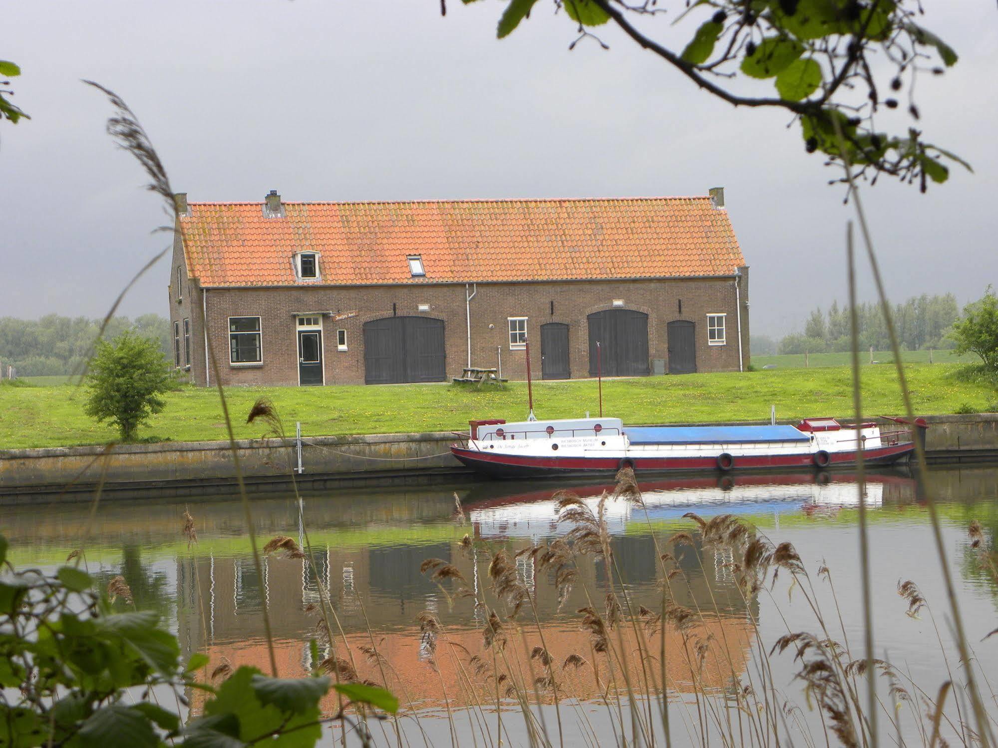 מלון Werkendam De Brabantse Biesbosch מראה חיצוני תמונה